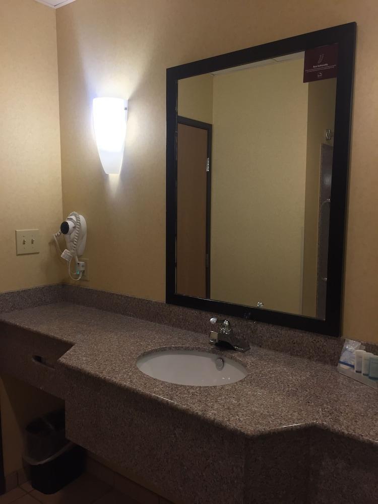 Spark By Hilton Stockton 3*