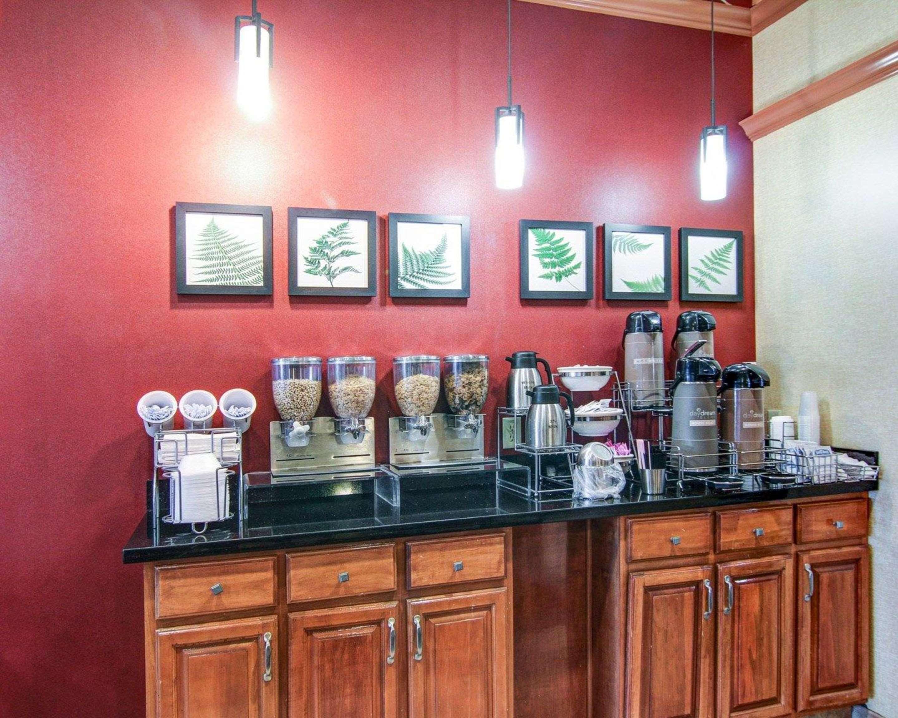 Spark By Hilton Stockton Hotel