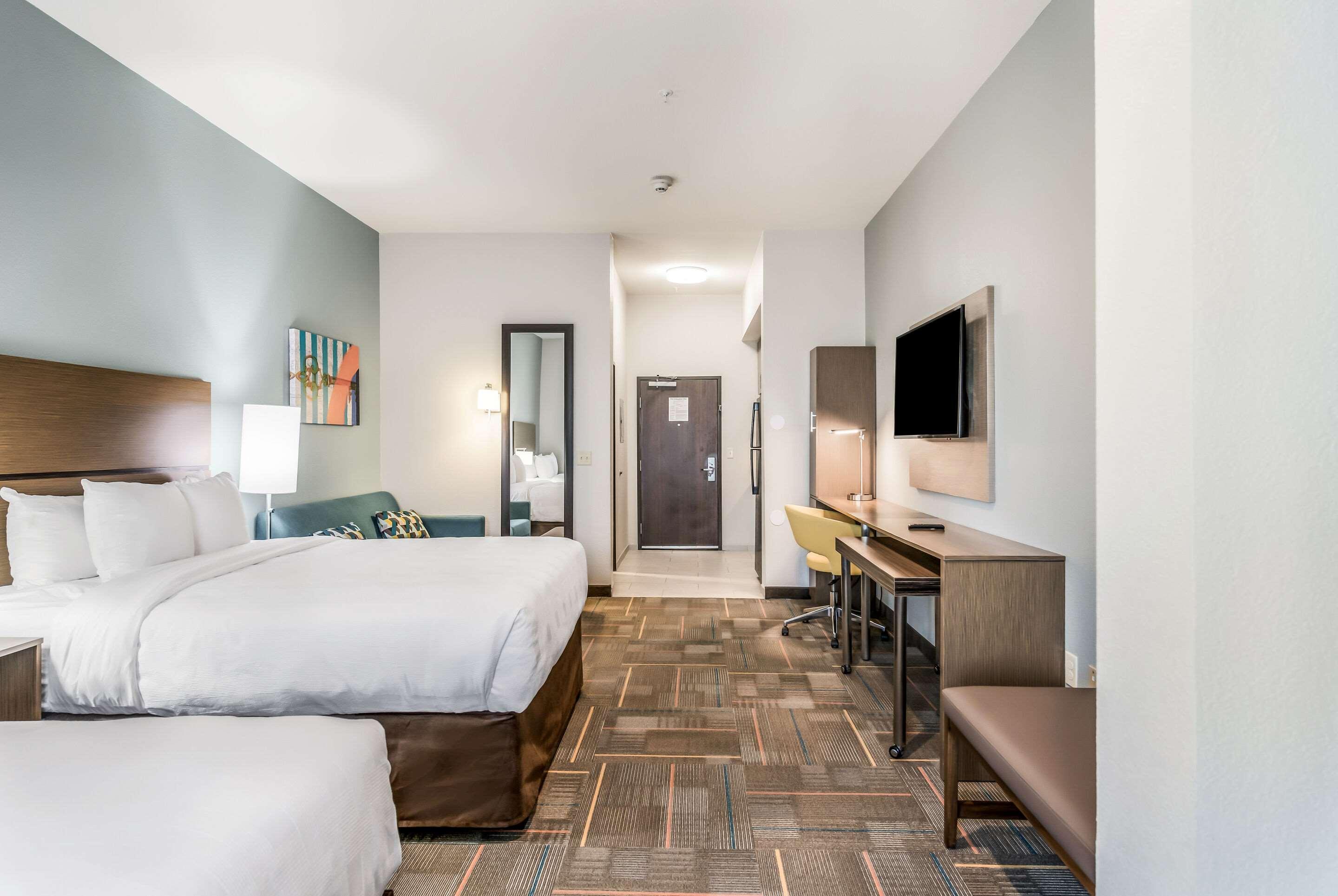 Spark By Hilton Stockton